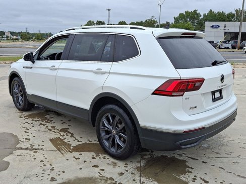 Used 2022 Volkswagen Tiguan SE image 11