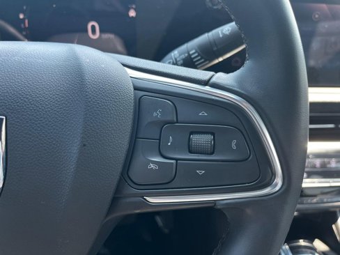 Used 2024 Buick Envista Avenir image 19
