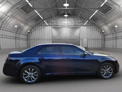 Used 2014 Chrysler 300 S image 5