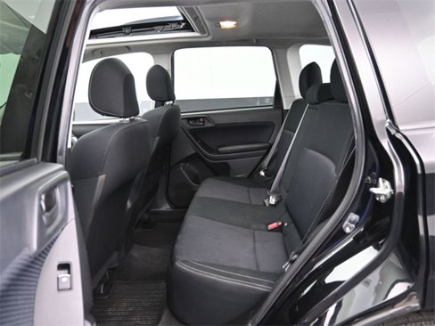 Used 2017 Subaru Forester 2.5i Premium w/ All-Weather Package image 20
