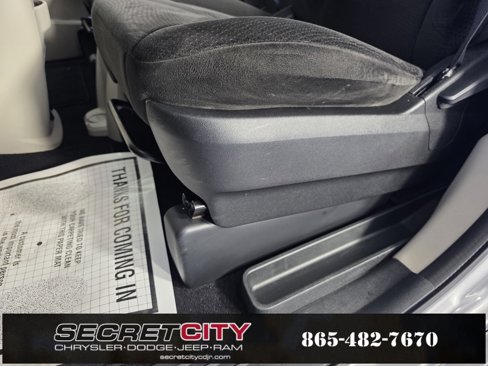 Used 2013 Dodge Grand Caravan SE image 13