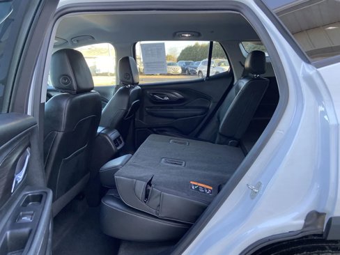 Used 2023 GMC Terrain SLT image 18