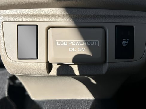 Used 2018 Subaru Outback 2.5i Limited image 8