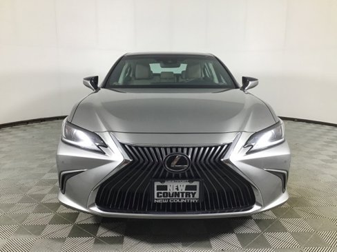 Used 2019 Lexus ES 350 Luxury image 2