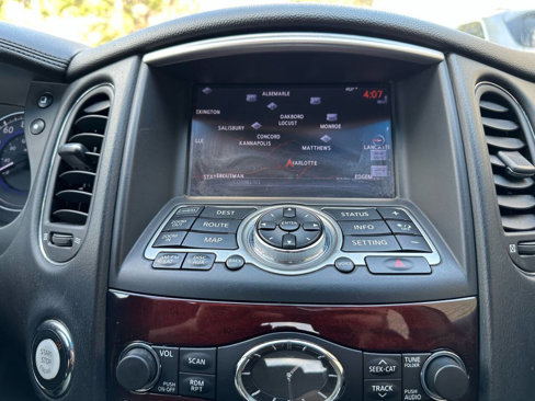 Used 2016 INFINITI QX50 AWD w/ Deluxe Touring Package image 8