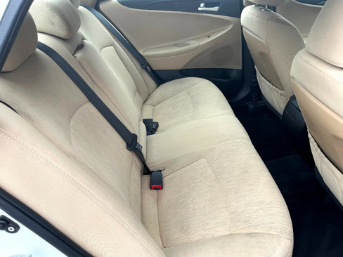 Used 2011 Hyundai Sonata GLS image 11