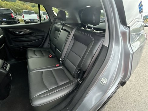 Used 2024 GMC Terrain SLT image 24
