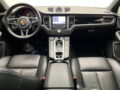 Used 2018 Porsche Macan S image 30