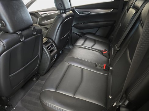 Used 2018 Cadillac XT5 Luxury w/ Driver Awareness Package image 14