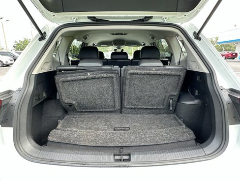 Used 2023 Volkswagen Tiguan SE image 24