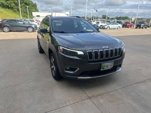 Used 2020 Jeep Cherokee Limited image 2