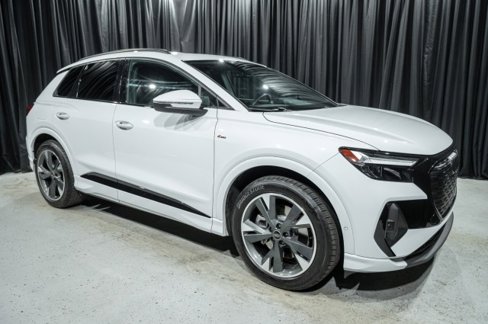 Used 2024 Audi Q4 e-tron Premium Plus w/ Premium Plus image 3