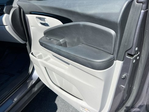 Used 2021 Honda Pilot Touring image 15