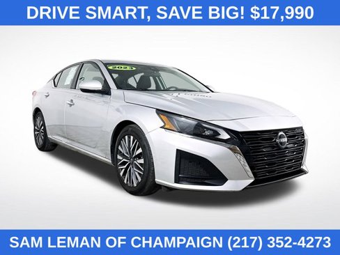 Used 2023 Nissan Altima 2.5 SV image 1