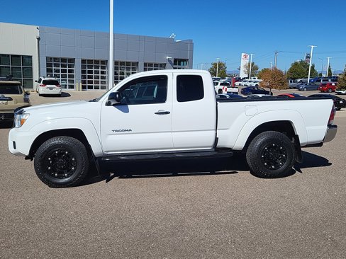 Used 2012 Toyota Tacoma 4x4 Access Cab V6 image 2