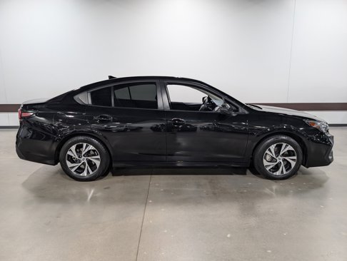 Used 2023 Subaru Legacy Premium image 2