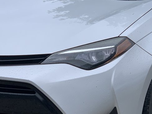 Used 2017 Toyota Corolla LE image 6