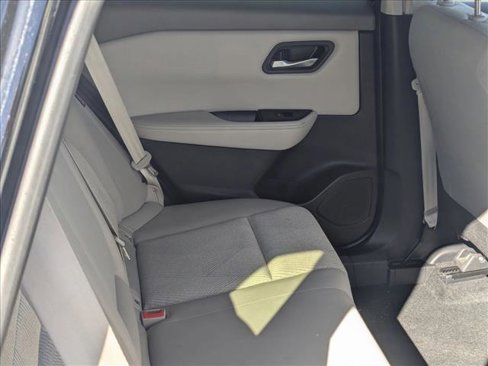 Used 2024 Nissan Rogue SV image 18