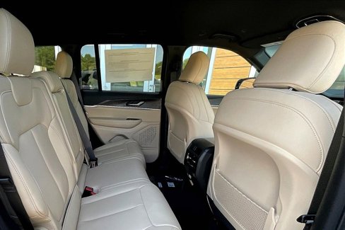 New 2025 Jeep Grand Cherokee Limited image 20
