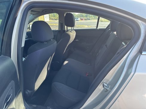 Used 2014 Chevrolet Cruze LT image 7