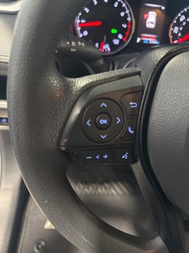 Used 2021 Toyota RAV4 XLE image 39