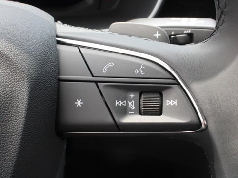Used 2024 Audi Q3 2.0T Premium image 36