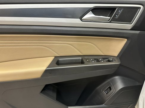 Used 2023 Volkswagen Atlas Cross Sport SE w/ Panoramic Sunroof Package image 23