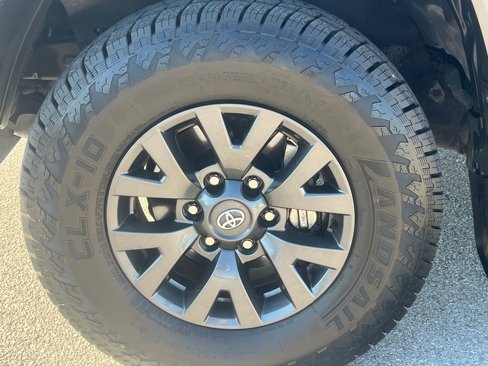 Used 2022 Toyota Tacoma SR5 image 9