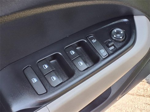 Used 2022 Hyundai Venue SEL image 11