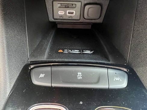 Used 2022 Chevrolet Bolt EUV Premier w/ Sun & Sound Package image 24