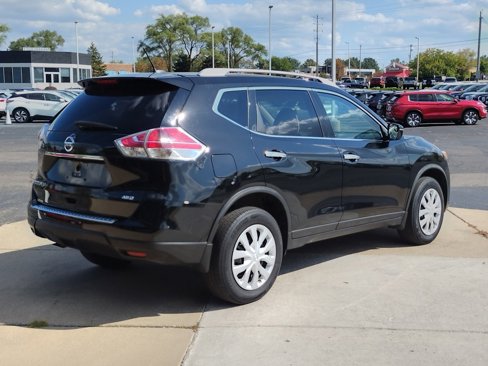 Used 2016 Nissan Rogue S w/ Appearance Package image 13