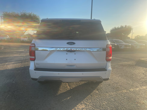 Used 2019 Ford Expedition XLT w/ Equipment Group 202A image 6