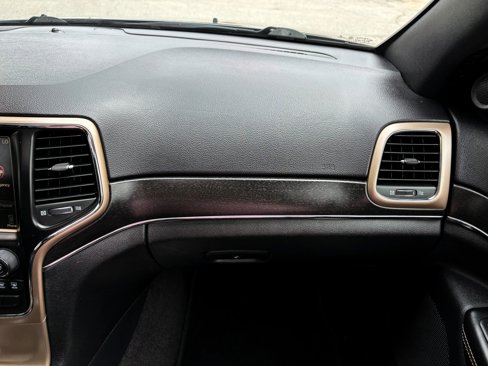 Used 2017 Jeep Grand Cherokee Limited image 20