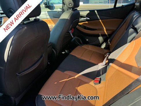 Used 2020 Buick Encore GX Essence w/ Experience Buick Package image 6