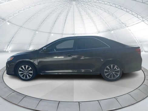 Used 2012 Toyota Camry LE image 8
