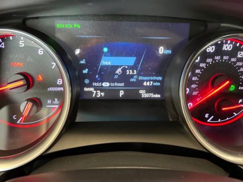 Used 2018 Toyota Camry XSE image 12