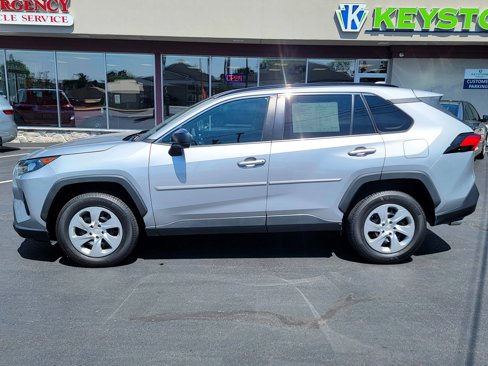 Used 2019 Toyota RAV4 LE image 8