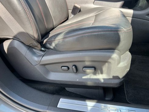 Used 2012 Ford Edge Limited image 22