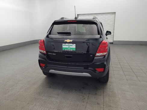 Used 2019 Chevrolet Trax LT w/ LT Convenience Package image 7