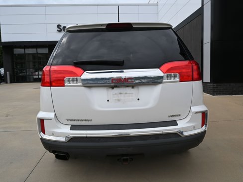 Used 2016 GMC Terrain SLE w/ Technology Package image 6