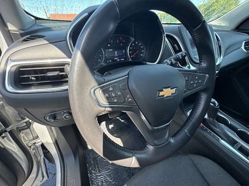 Used 2021 Chevrolet Equinox LT image 17