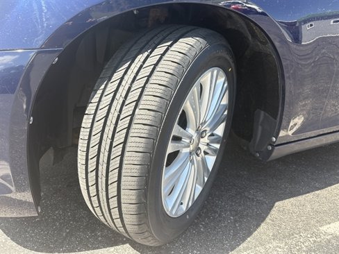 Used 2014 Chrysler 300 C w/ Beats Audio Group image 18