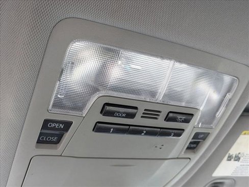Used 2014 Toyota Highlander XLE image 15