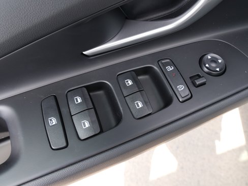 New 2025 Hyundai Elantra SE image 17