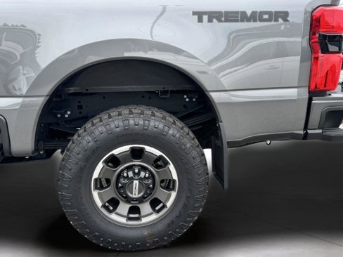 Used 2023 Ford F250 Lariat w/ Tremor Off-Road Package image 67