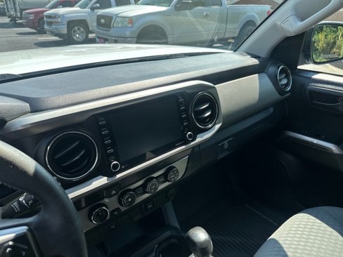 Used 2020 Toyota Tacoma SR5 image 19