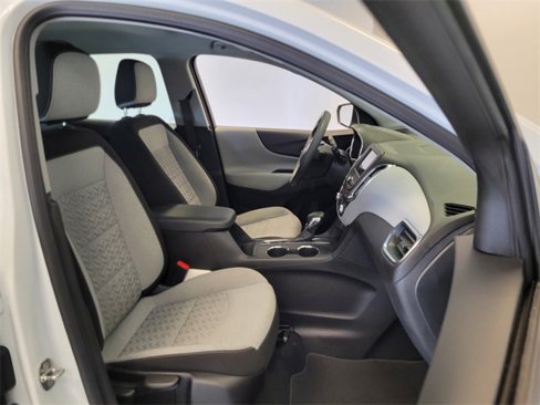 Used 2022 Chevrolet Equinox LS image 15