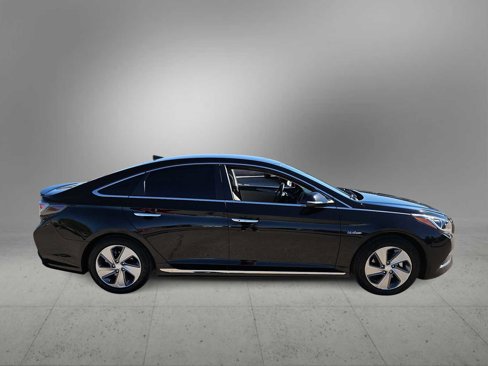 Used 2017 Hyundai Sonata Limited image 9