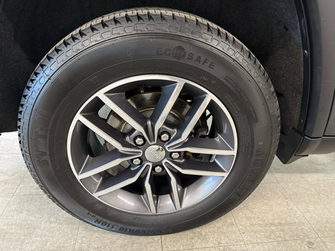 Used 2018 Jeep Grand Cherokee Limited image 57