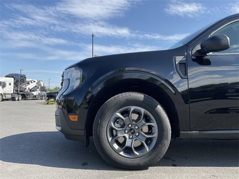 New 2025 Ford Maverick XLT image 10